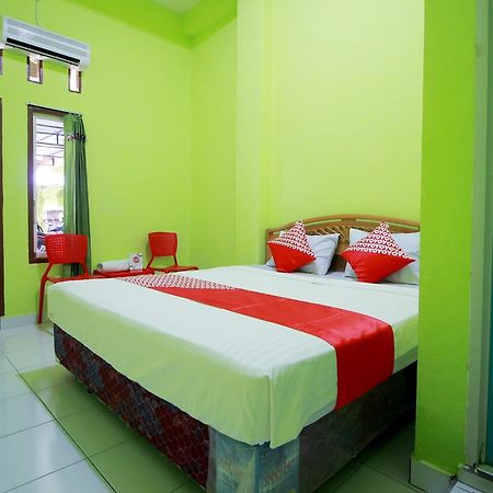 Oyo 2585 Sherren Guest House Lubuklinggau Екстериор снимка