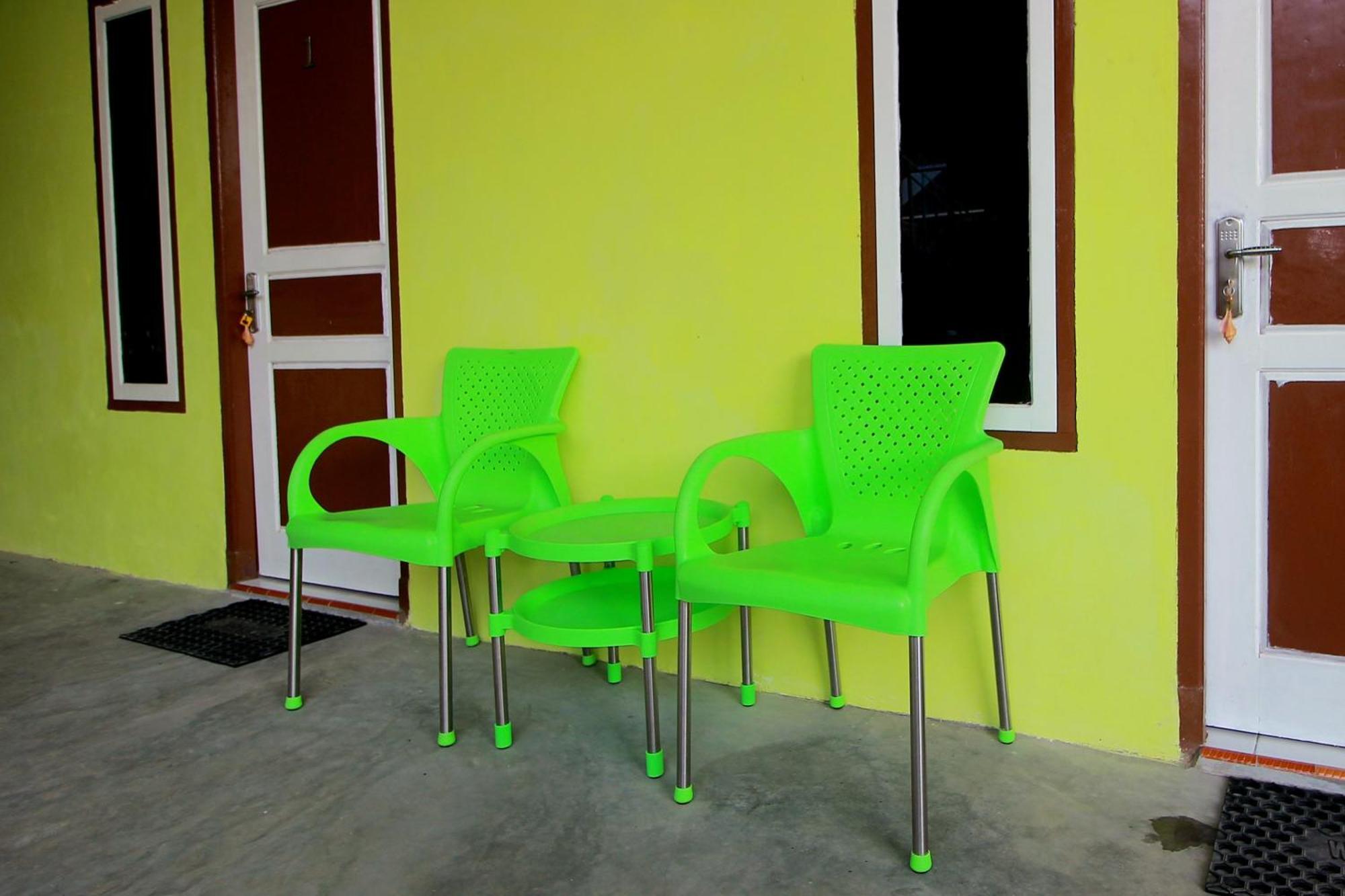Oyo 2585 Sherren Guest House Lubuklinggau Екстериор снимка