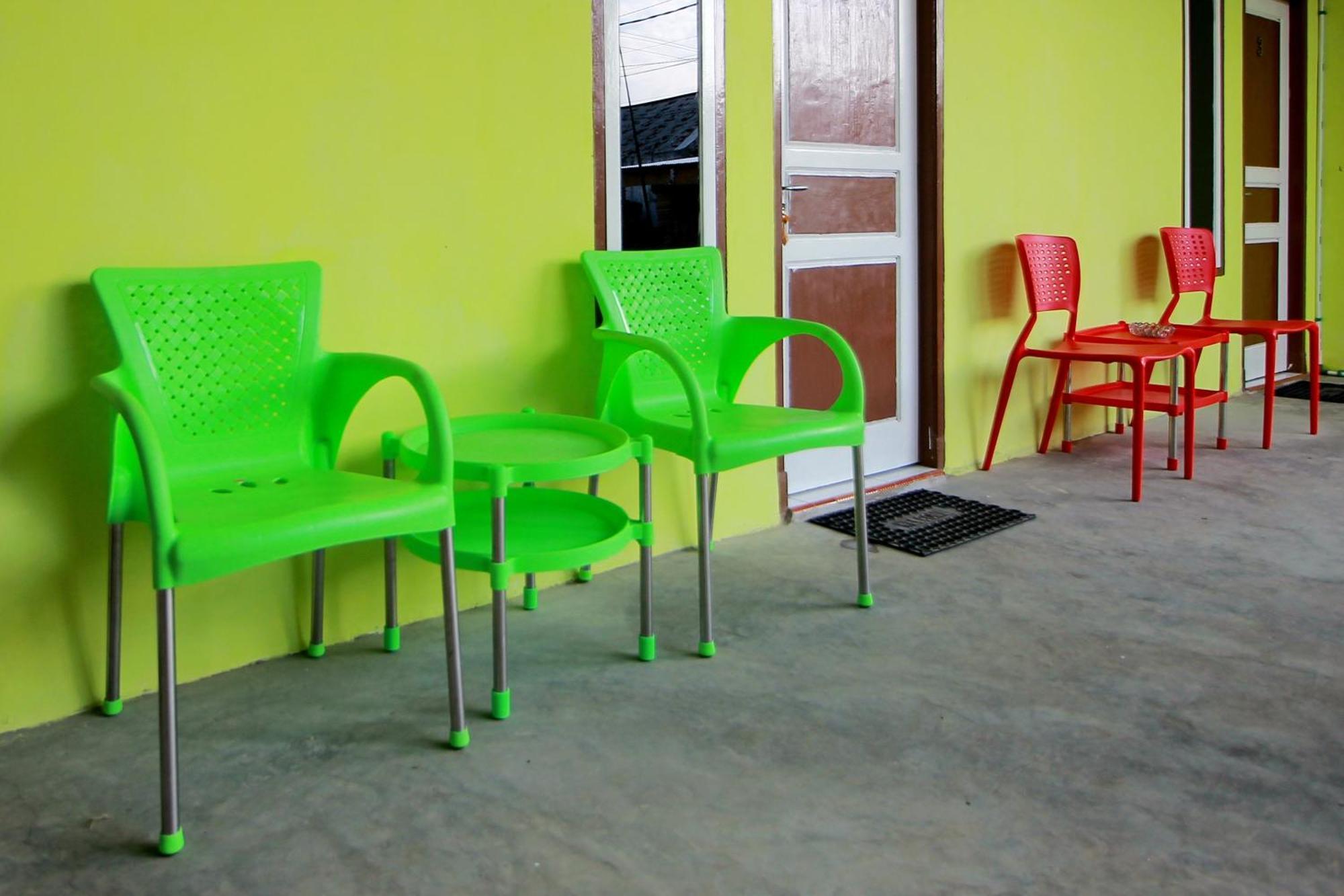 Oyo 2585 Sherren Guest House Lubuklinggau Екстериор снимка