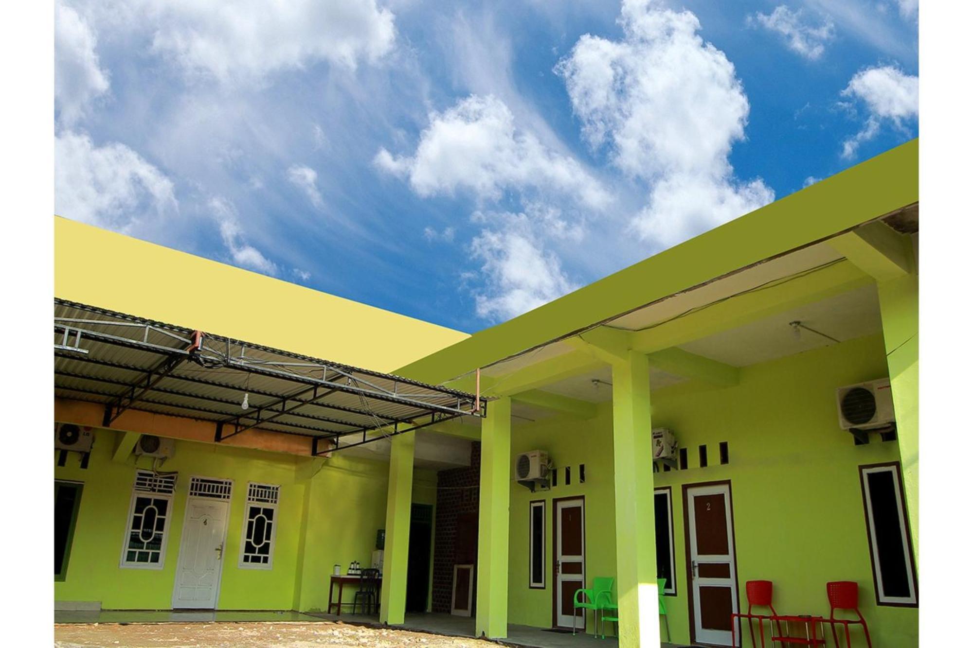 Oyo 2585 Sherren Guest House Lubuklinggau Екстериор снимка